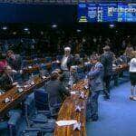 Plenário do Senado aprova PEC do estouro; texto segue para a Câmara