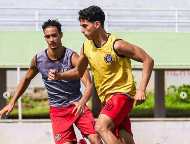 Treze x Santa Cruz-RN: onde assistir, escalações e tudo sobre o jogo da Série D. Imagem: Plena Comunicação Santa Cruz FC Treze x Santa Cruz-RN: onde assistir, escalações e tudo sobre o jogo da Série D. Imagem: Plena Comunicação Santa Cruz FC