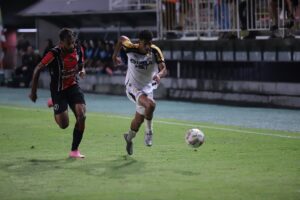 Criciúma x Joinville: onde assistir, escalações e tudo sobre o jogo decisivo da Copa Santa Catarina. Imagem: Celso da Luz/CEC