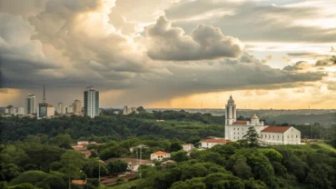 Cláudia amanhece nublada nesta terça-feira, 12/05/2026
