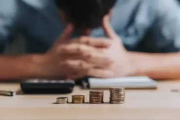 Reincidência na inadimplência dispara e atinge 85,41% dos consumidores brasileiros em maio
