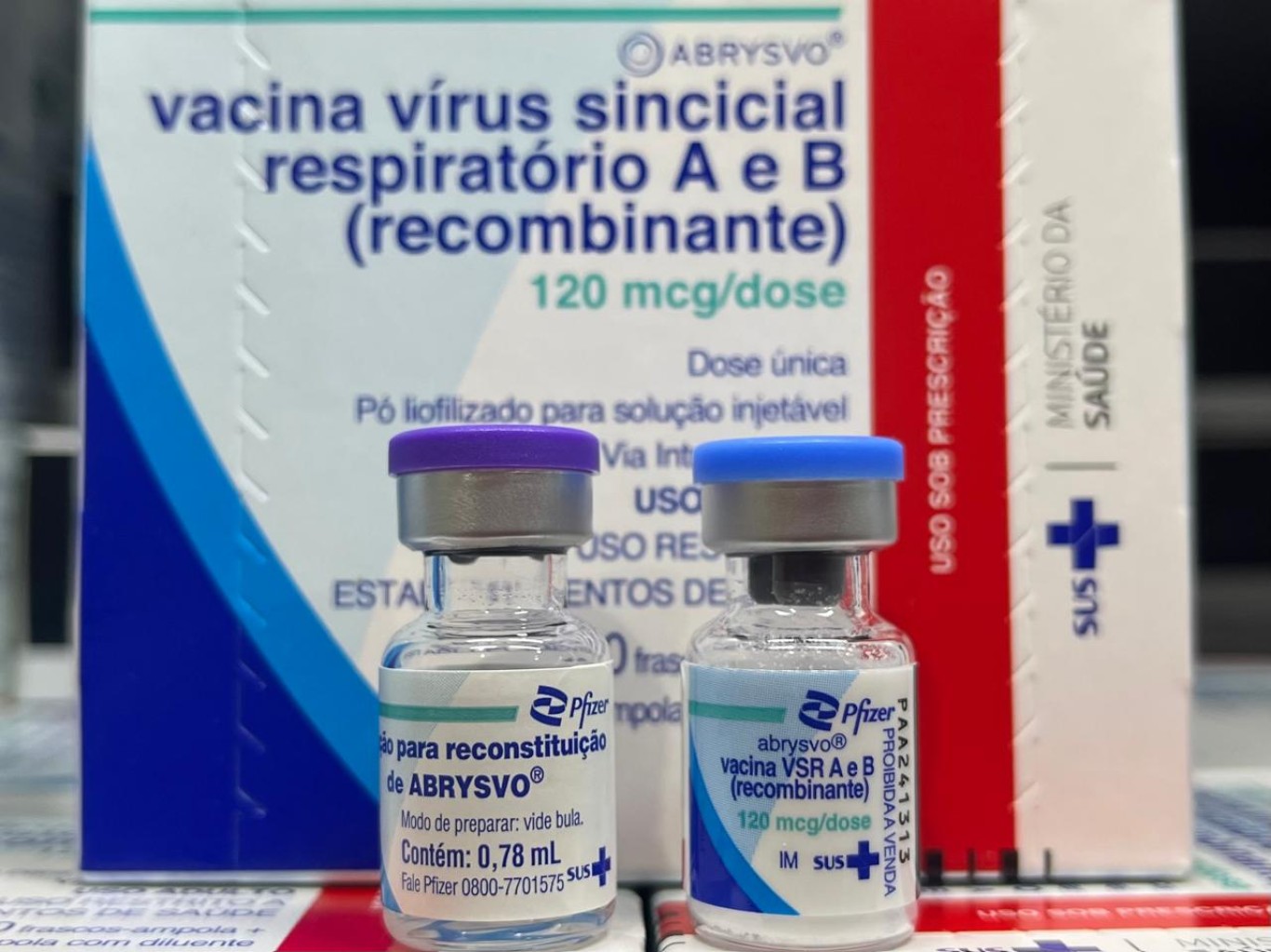 Média nacional de hospitalizações por VSR cai entre crianças pequenas, refletindo avanços da vacinação em gestantes e medidas de prevenção locais.