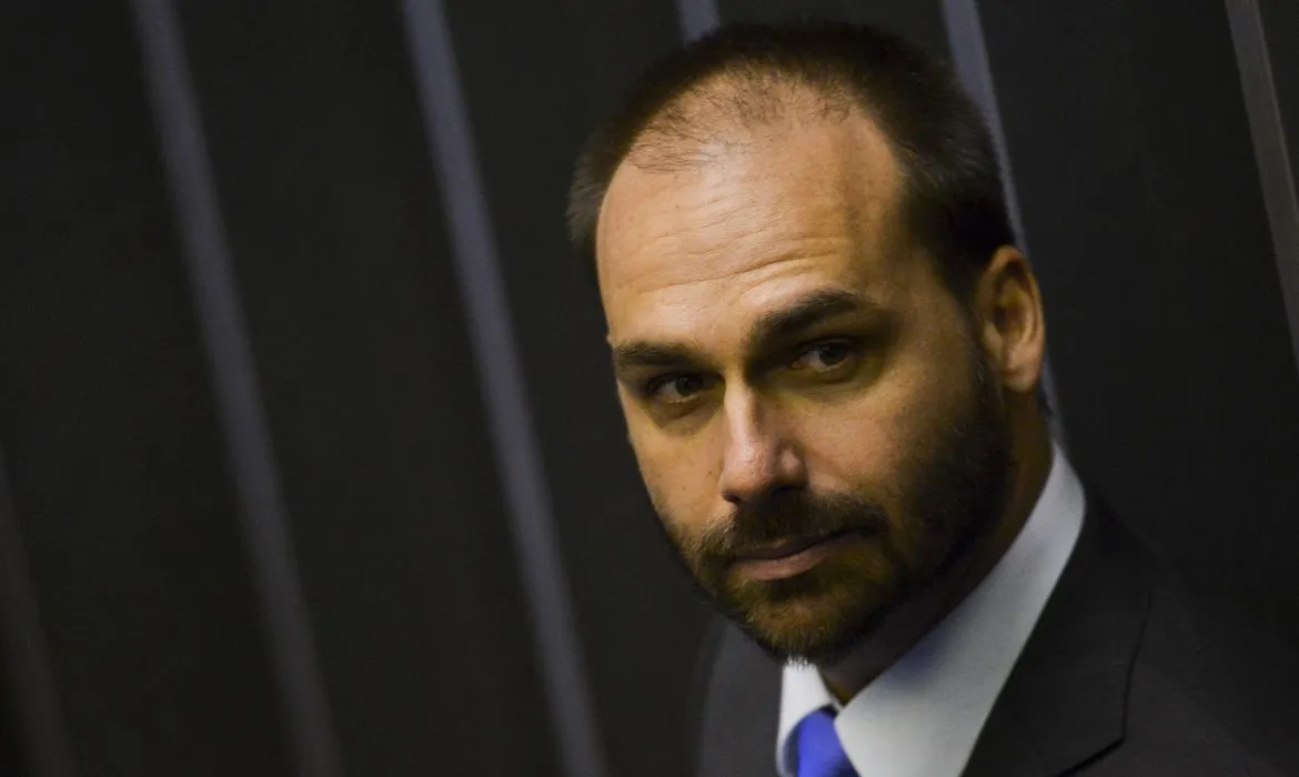 STF condena Eduardo Bolsonaro por difamação contra Tábata Amaral