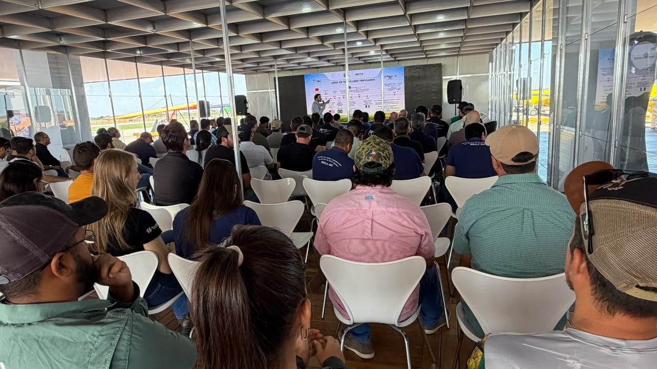Evento realizado no espaço Show Safra Aero, estrutura preparada pela Fundação Rio Verde, reúne programação técnica nesta sexta-feira e atividades abertas à comunidade neste sábado