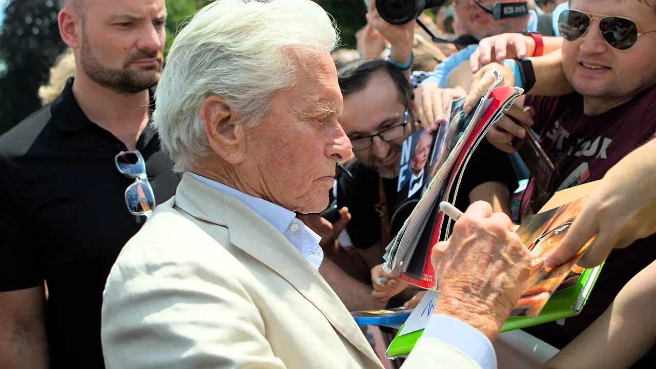 Michael Douglas: 8 filmes essenciais da carreira