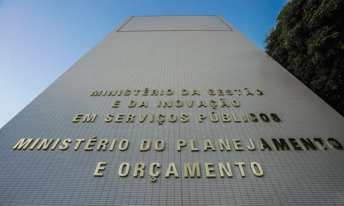 Governo libera R$ 5,2 bilhões para assistência social e saúde