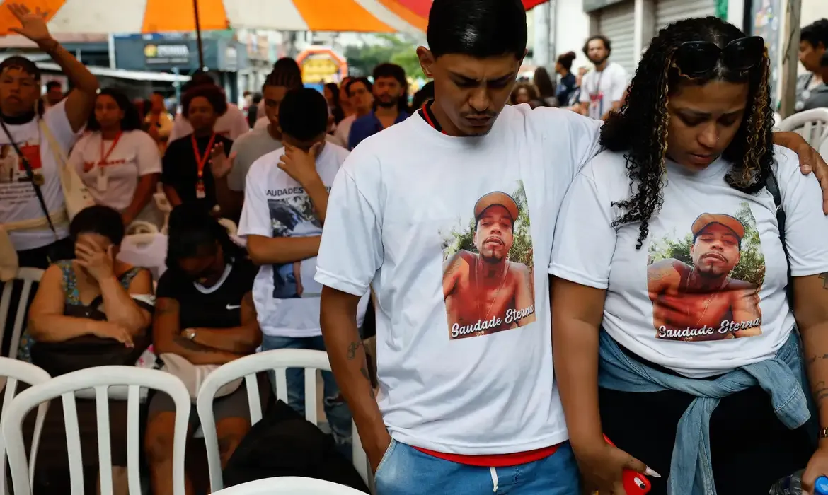 Mães cobram justiça por 122 mortes na Operação Contenção