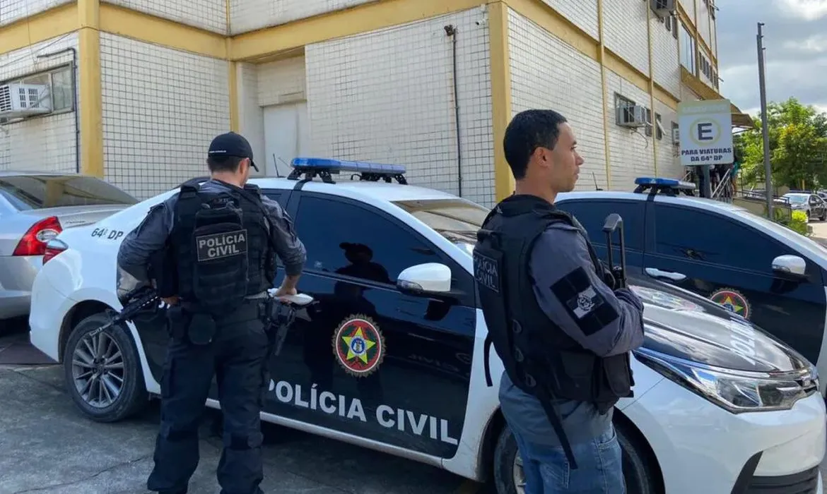 Polícia investiga rede de exploração sexual de adolescentes no Rio