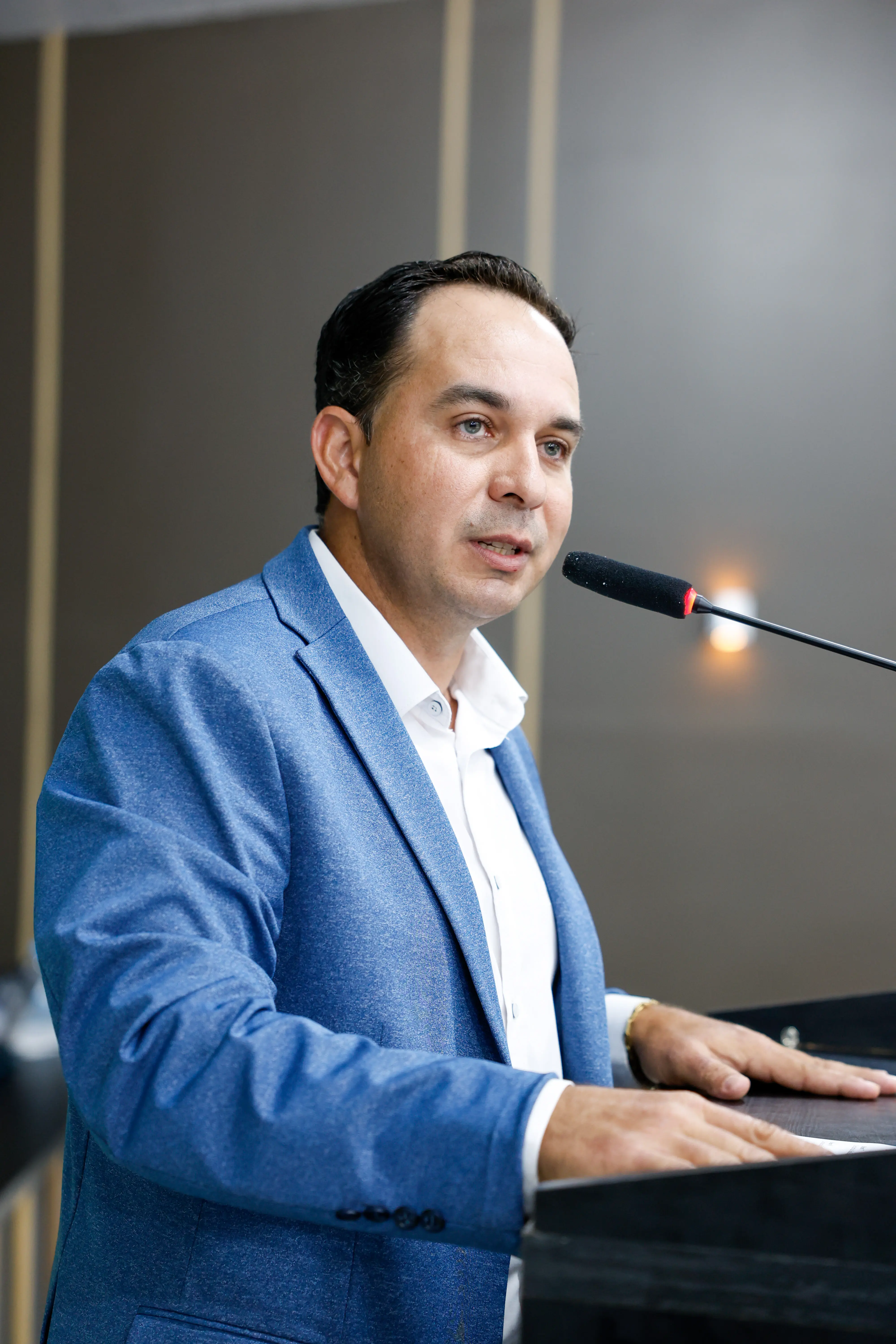 Articulações para a eleição da nova Mesa Diretora devem ganhar força em novembro; composição ventilada inclui Jackson Lopes na presidência e Airton Callai na primeira-secretaria.