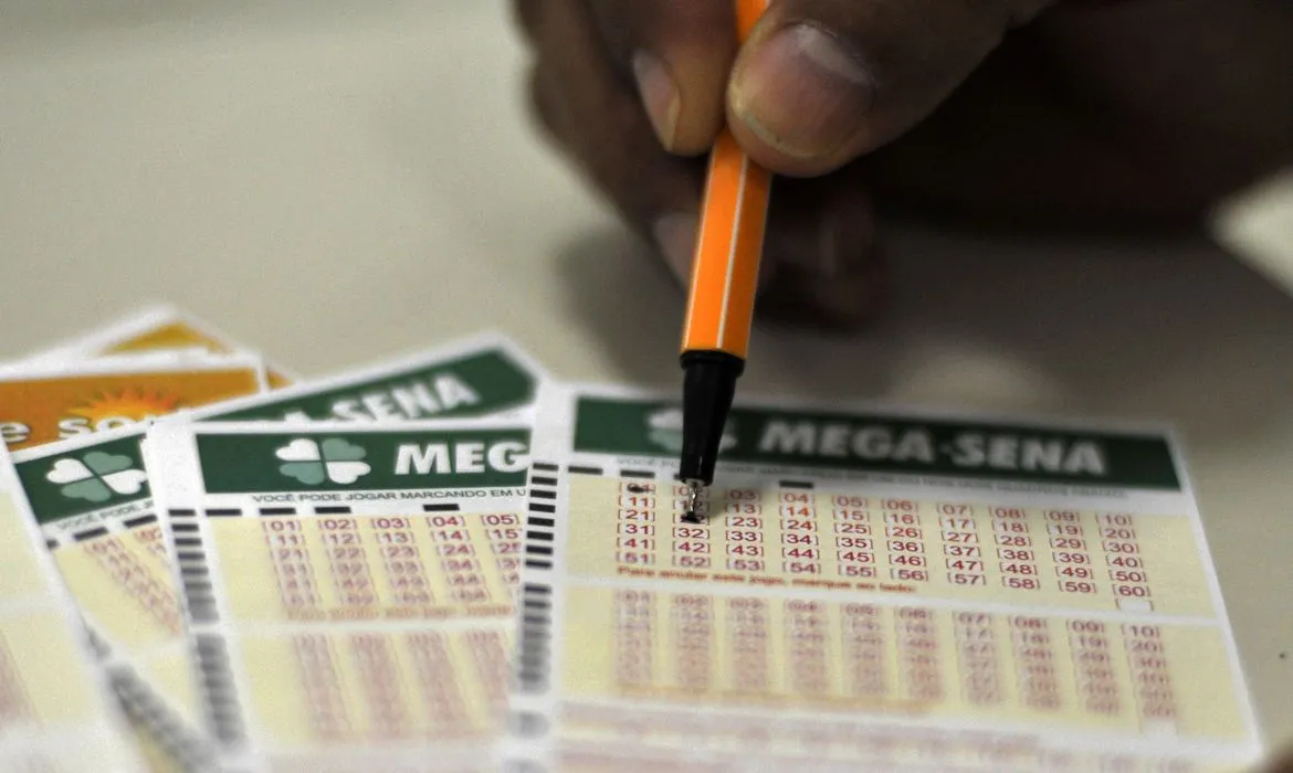 Mega-Sena sorteia prêmio de R$ 100 milhões nesta quinta