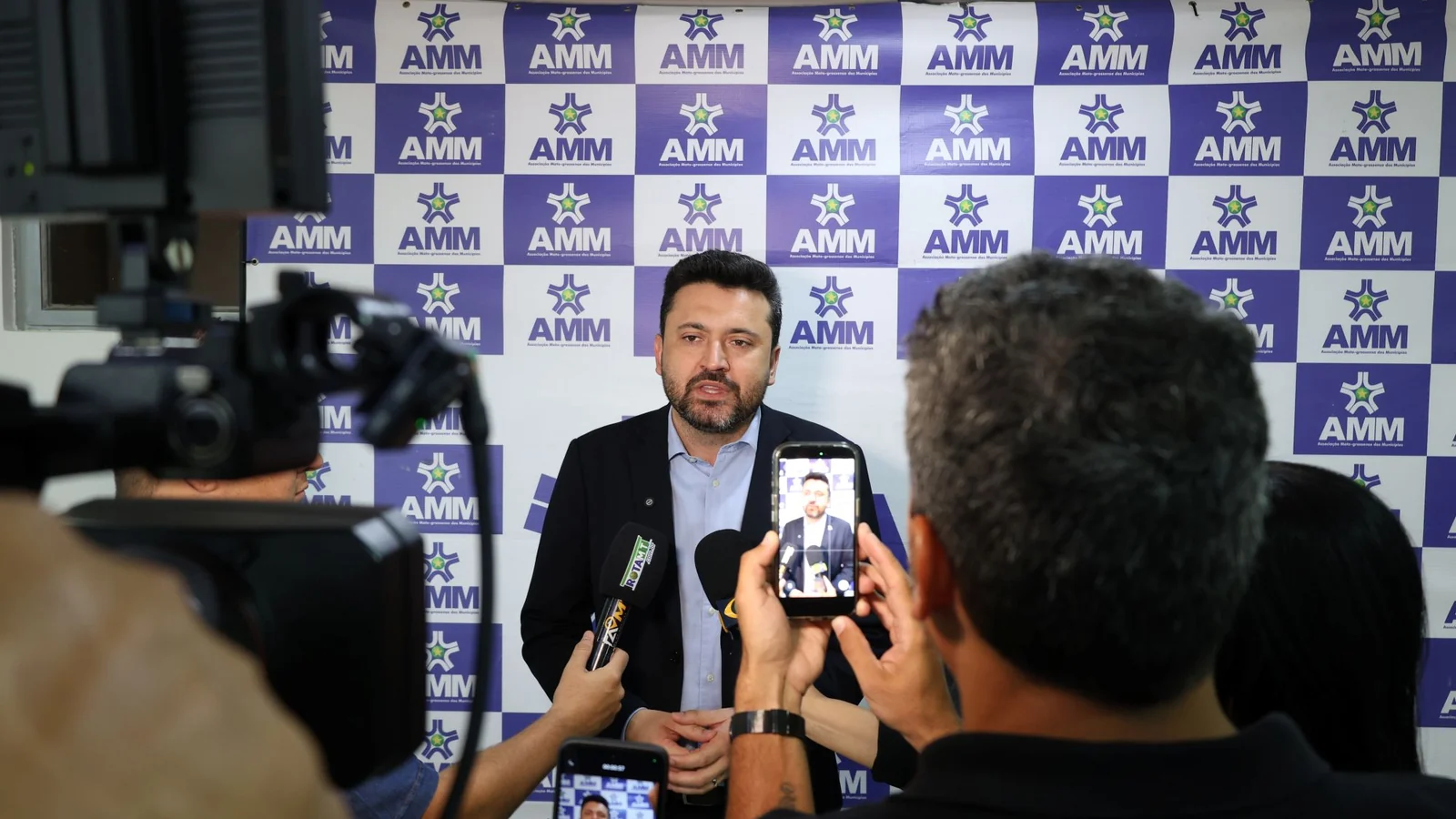 Hemerson Máximo, o Maninho, durante atividade da Associação Mato-grossense dos Municípios.