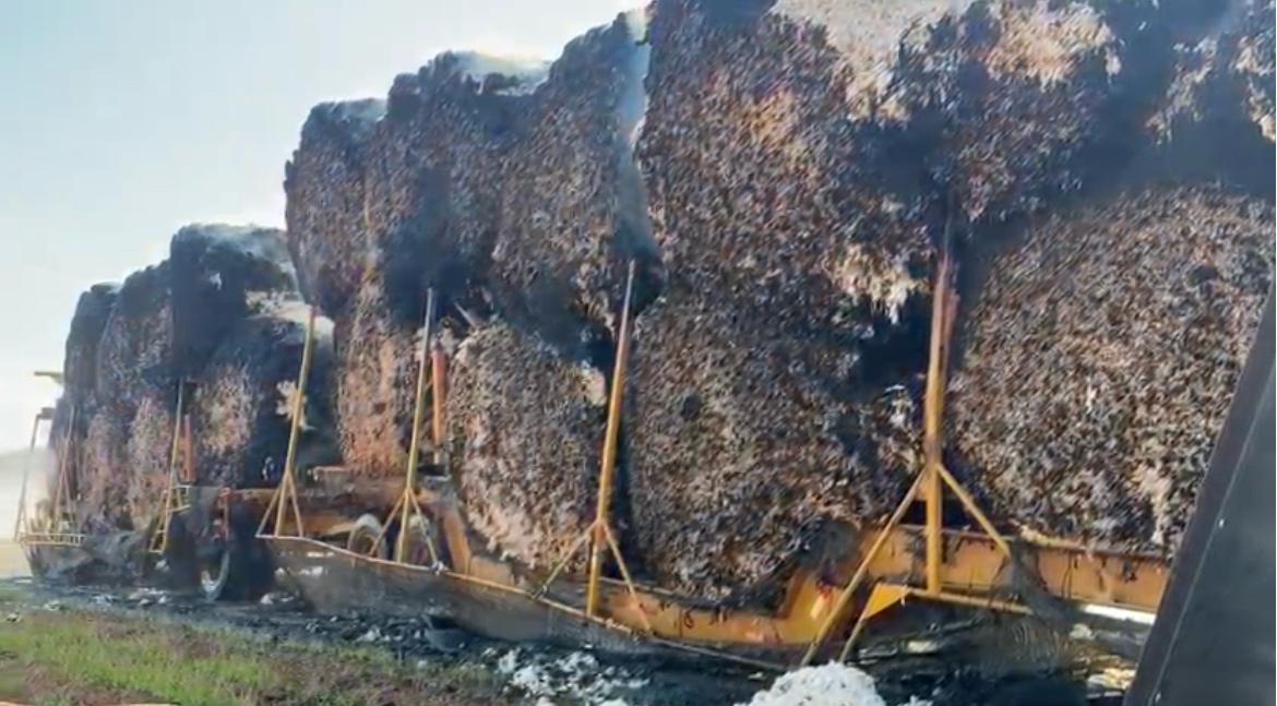 Incêndio ocorreu em frente ao posto São Cristóvão; Corpo de Bombeiros e equipes da concessionária atuaram no combate às chamas, e motorista conseguiu desatrelar o cavalo mecânico.