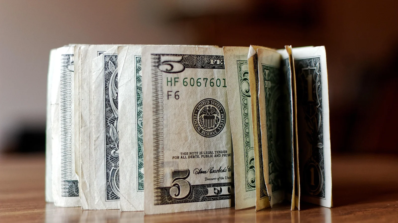 Dólar: comprar agora ou esperar uma queda?