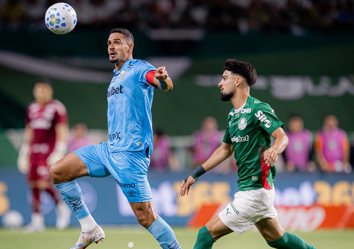 Santos x Palmeiras: onde assistir ao vivo, horário e prováveis escalações do clássico pelo Brasileirão 2026. Imagem: Raul Baretta/Santos FC